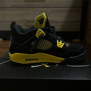 Nike Air Jordan 4 Thunder Yellow (US 4.5Y)